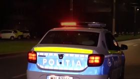 Bărbat din Capitală, spulberat de o motocicletă atunci când își plimba câinele. Omul și patrupedul au pierit pe loc